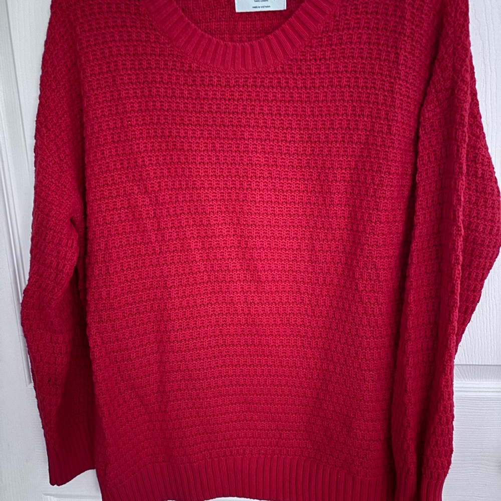 Old Navy Women's Bright Red Crew Neck Sweater